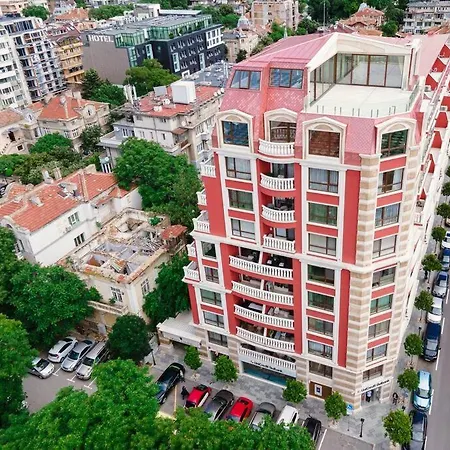 Grand Karavel Center Lux * Varna