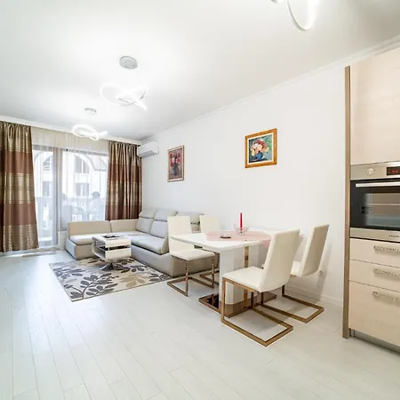 Grand Karavel Center Lux شقة