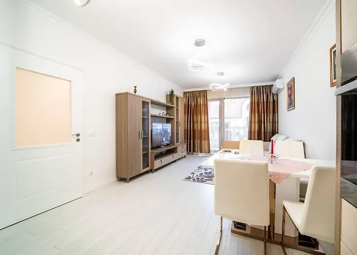 Апартаменты Grand Karavel Center Lux Варна