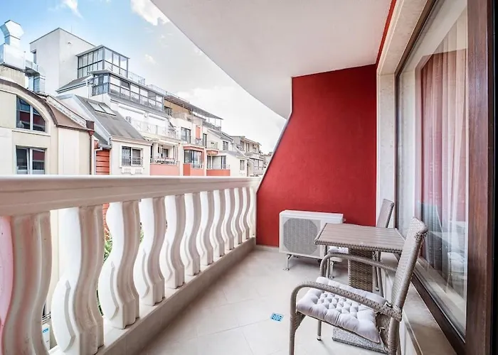 Grand Karavel Center Lux Апартаменты